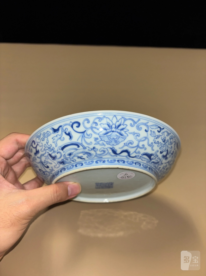 清道光 青花缠枝花卉纹盘 - 图8